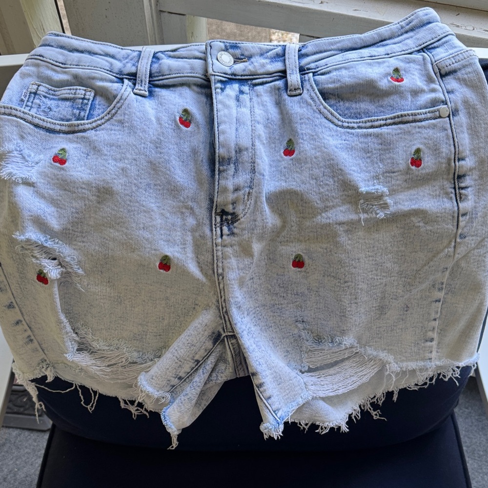 Judy Blue Light Blue Distressed Denim Shorts with Embroidery